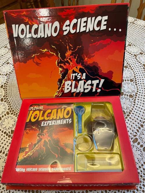 Explosive Volcano Experiments Kit