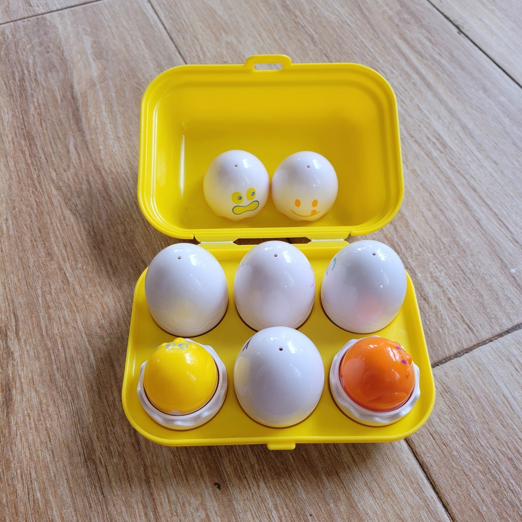 Tomy Toomies Hide & Squeak Eggs